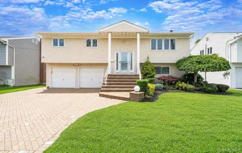 3824 Illona Lane