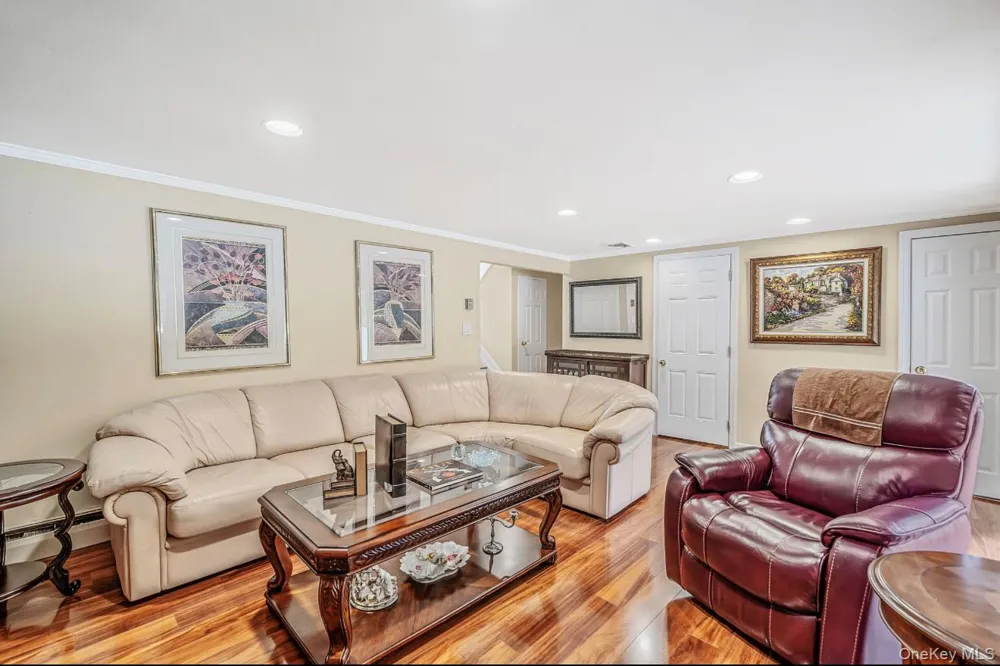 3824 Illona Lane Oceanside, NY 11572