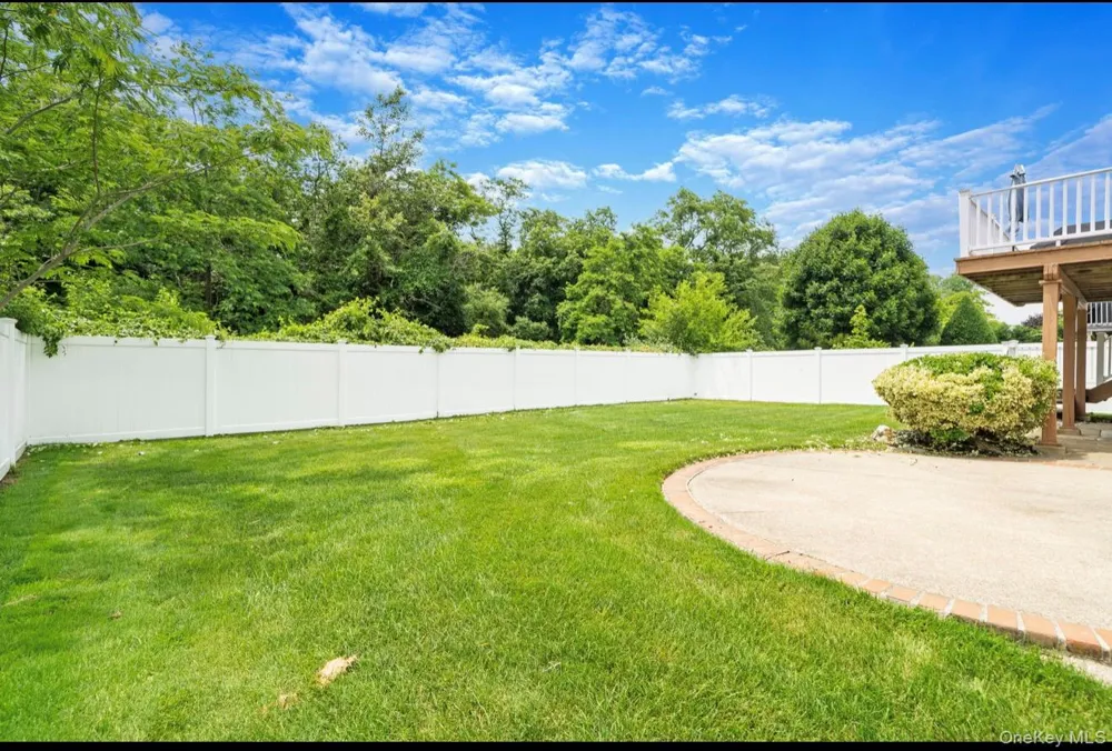 3824 Illona Lane Oceanside, NY 11572