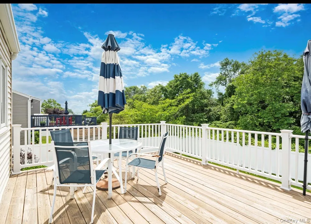 3824 Illona Lane Oceanside, NY 11572