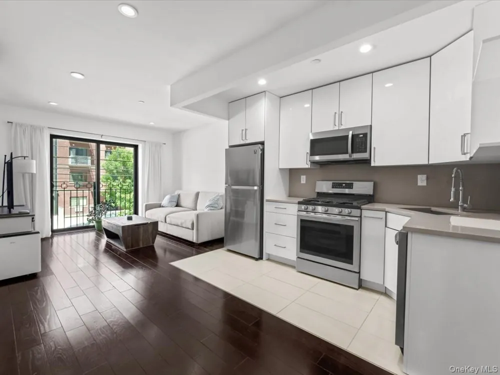 1440 31st Avenue #2F Astoria, NY 11106
