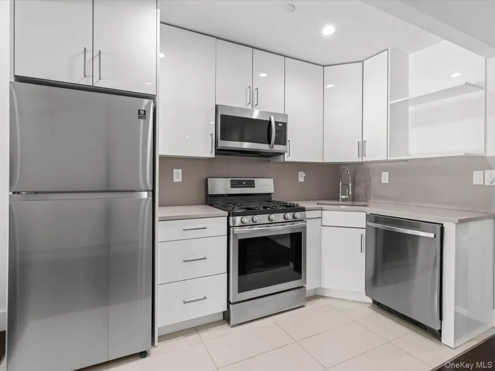 1440 31st Avenue #2F Astoria, NY 11106