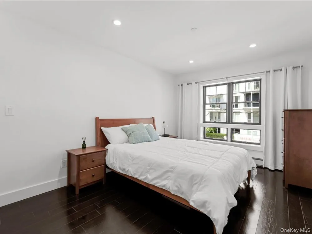 1440 31st Avenue #2F Astoria, NY 11106