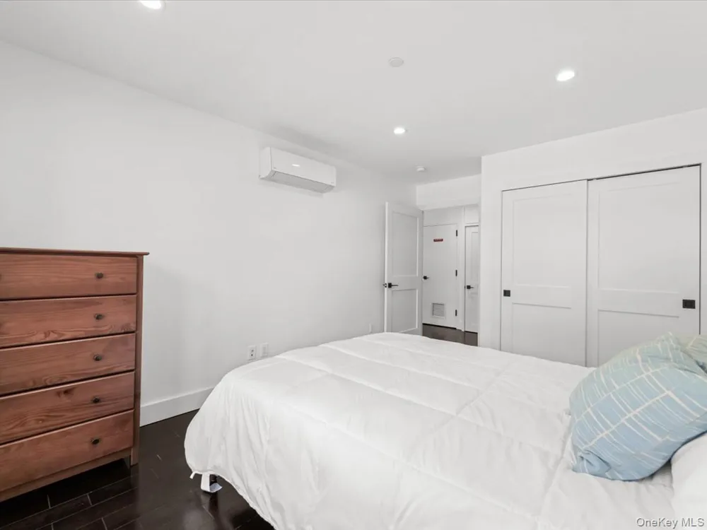 1440 31st Avenue #2F Astoria, NY 11106