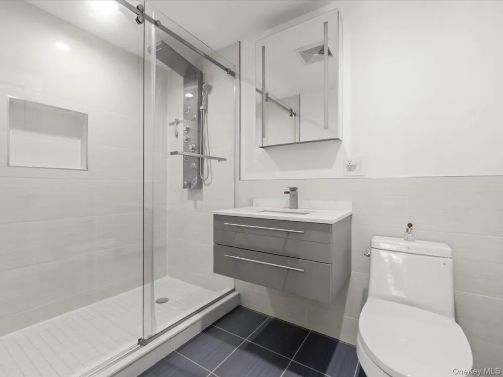 1440 31st Avenue #2F Astoria, NY 11106
