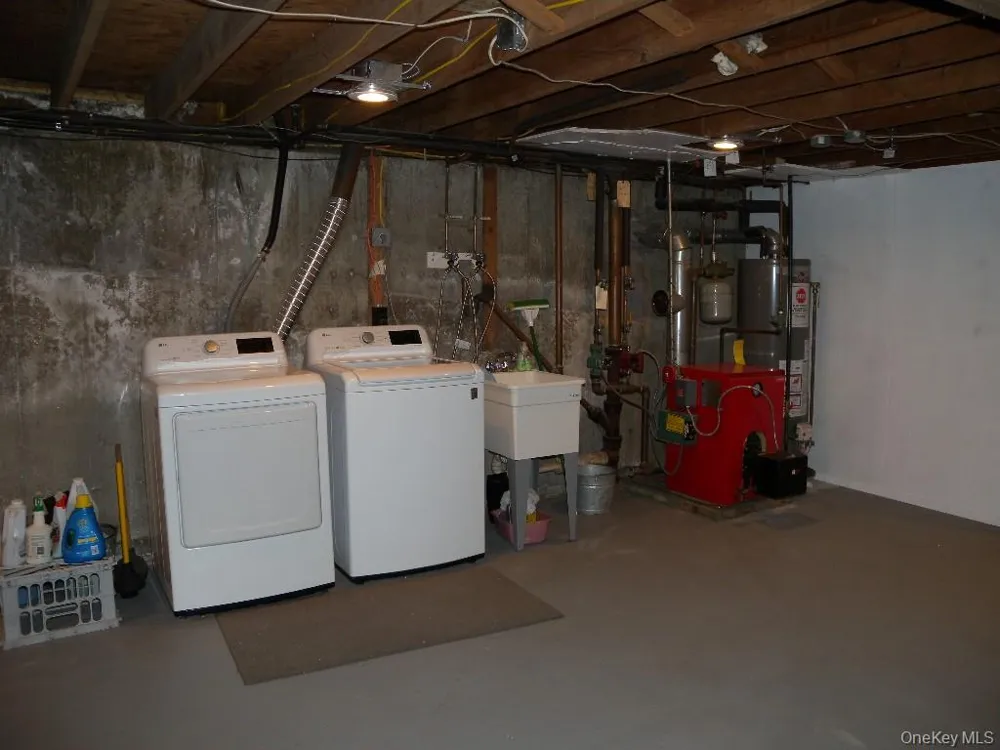 43 Washington Heights Street Selden, NY 11784