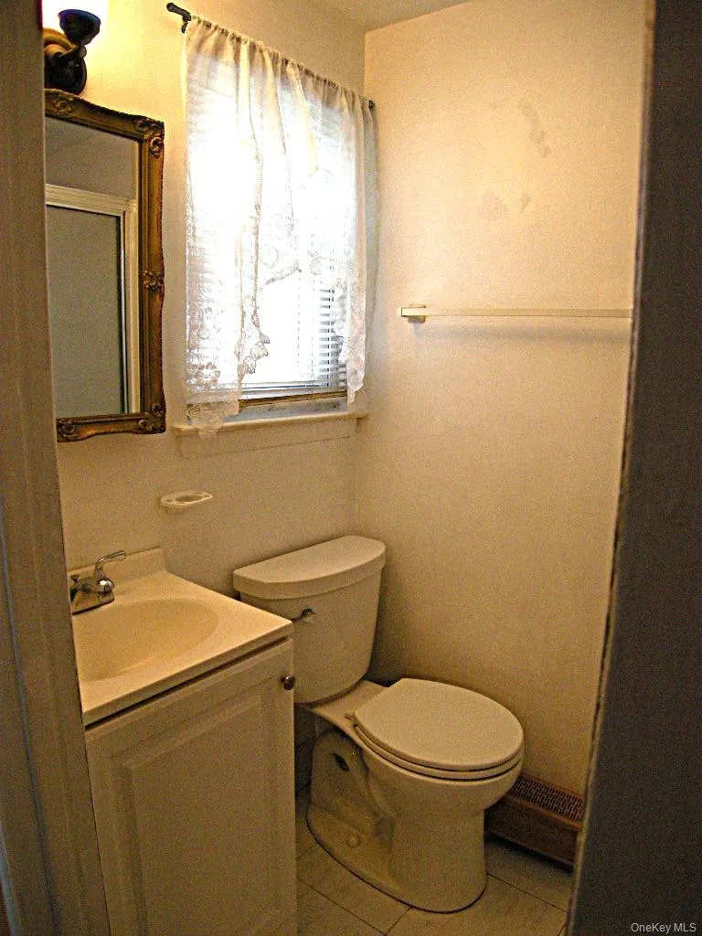 43 Washington Heights Street Selden, NY 11784