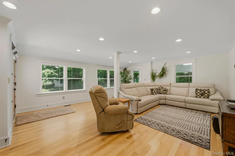 324 Haverstraw Road Suffern, NY 10901