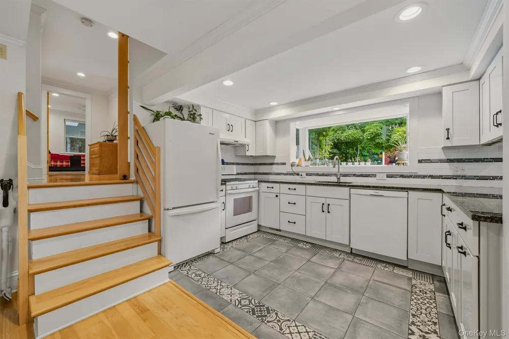 324 Haverstraw Road Suffern, NY 10901