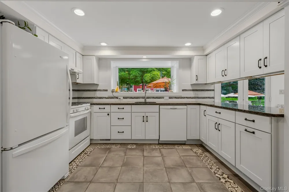 324 Haverstraw Road Suffern, NY 10901