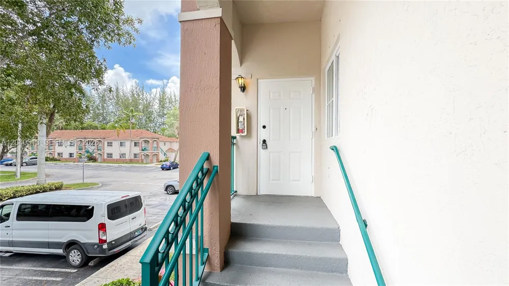 2930 SE 13th Ave #202-52 Homestead, FL 33035