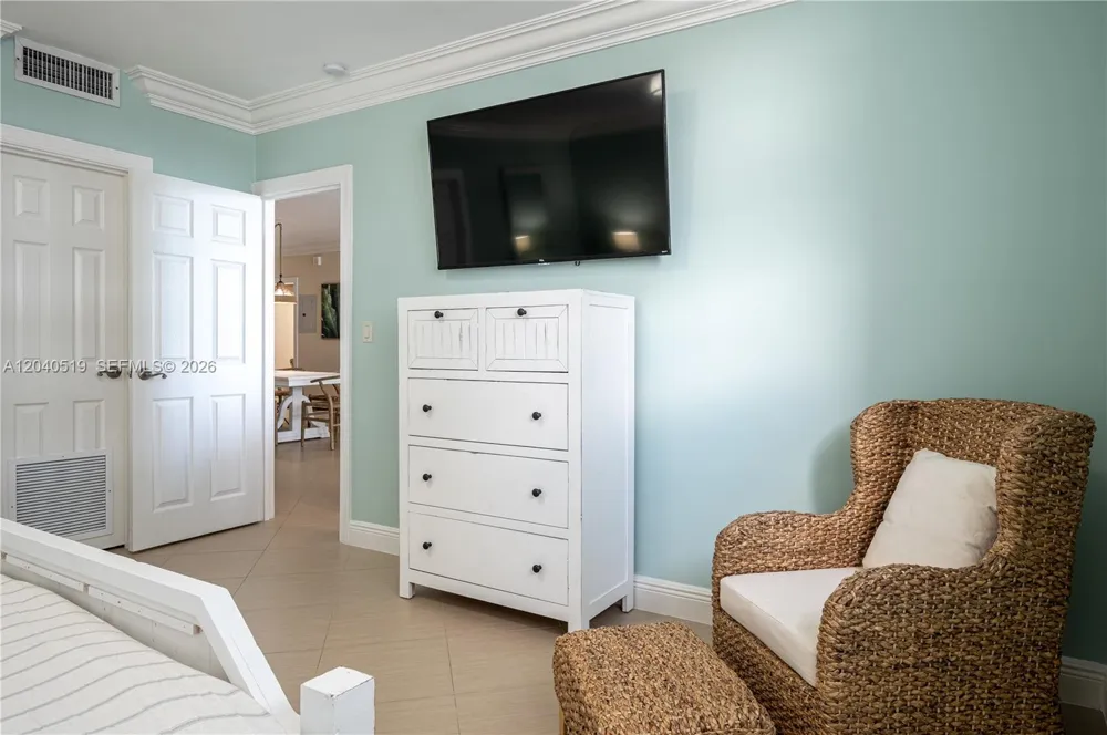 4001 S Ocean Dr #9J Hollywood, FL 33019