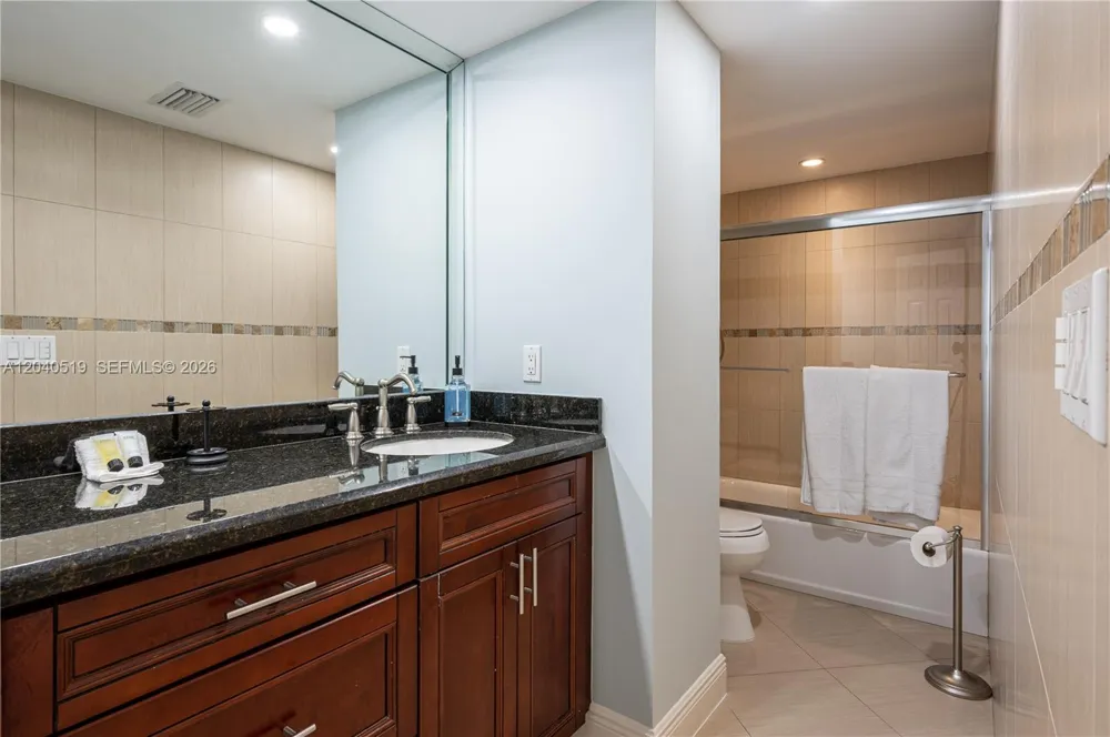 4001 S Ocean Dr #9J Hollywood, FL 33019