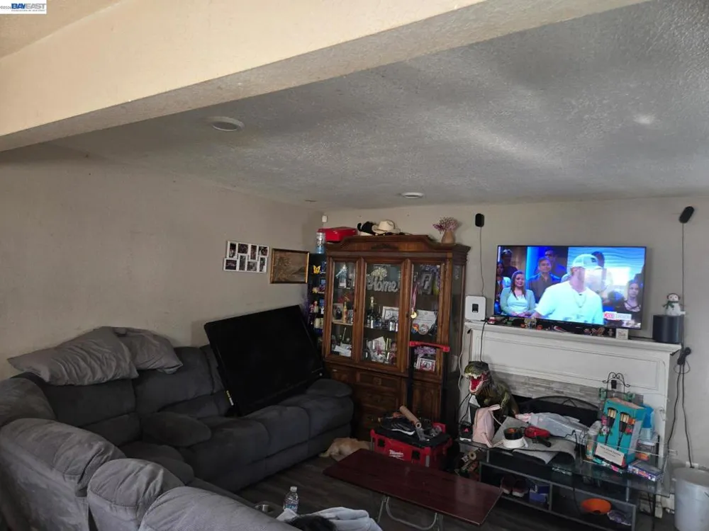 1409 Pennsylvania Richmond, CA 94801