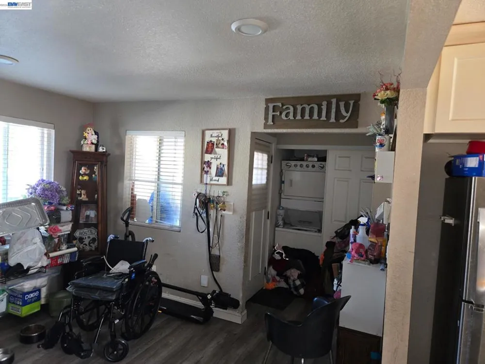 1409 Pennsylvania Richmond, CA 94801