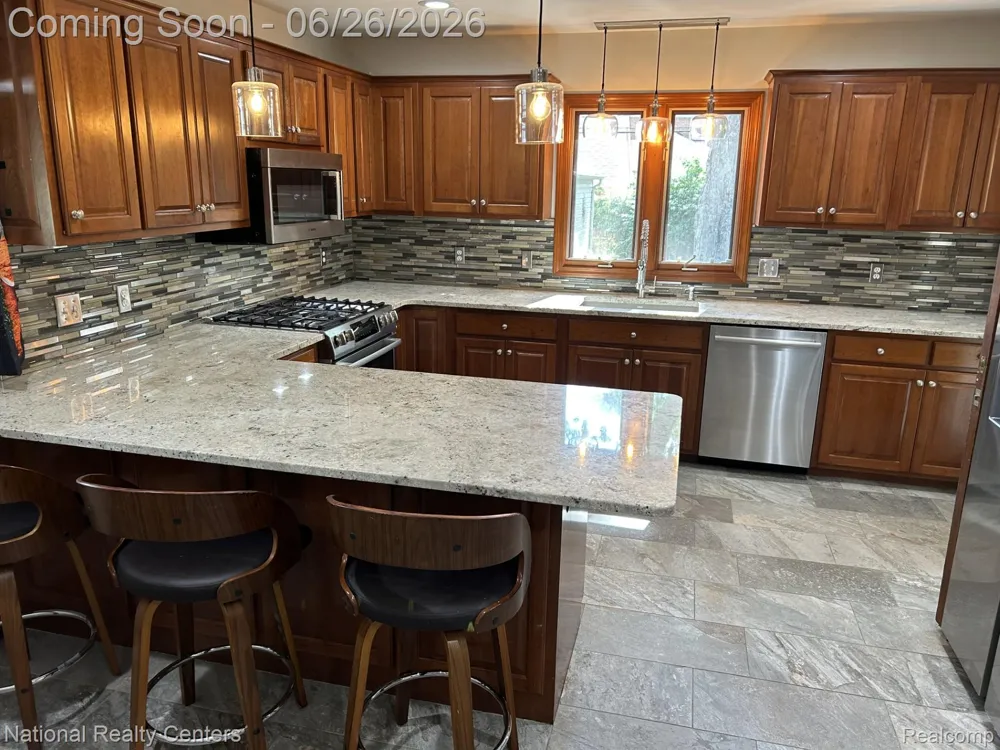 169 McKinley Avenue Grosse Pointe Farms City, MI 48236