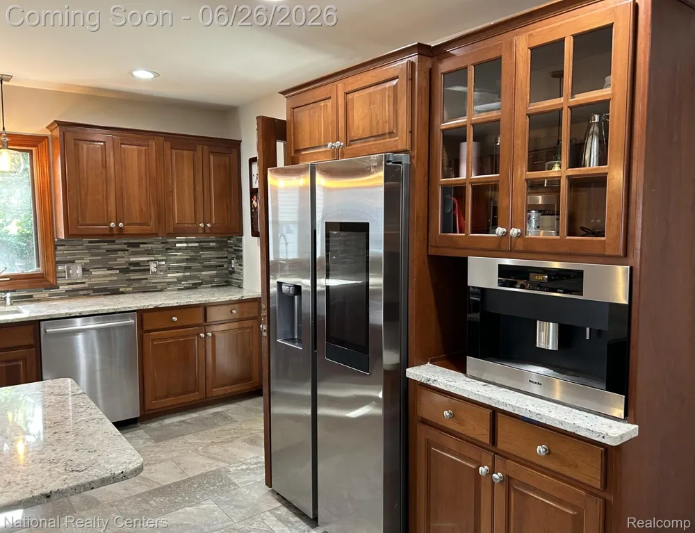 169 McKinley Avenue Grosse Pointe Farms City, MI 48236