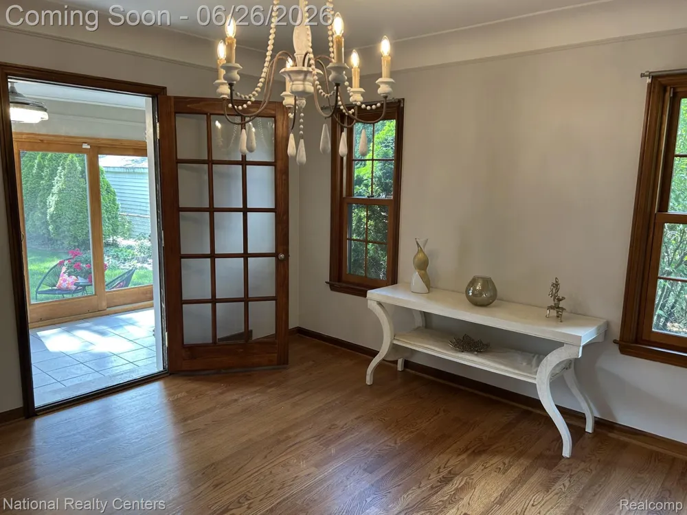 169 McKinley Avenue Grosse Pointe Farms City, MI 48236