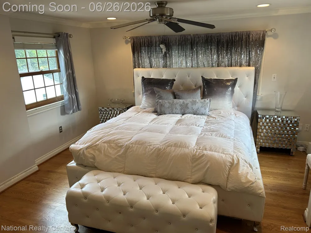 169 McKinley Avenue Grosse Pointe Farms City, MI 48236