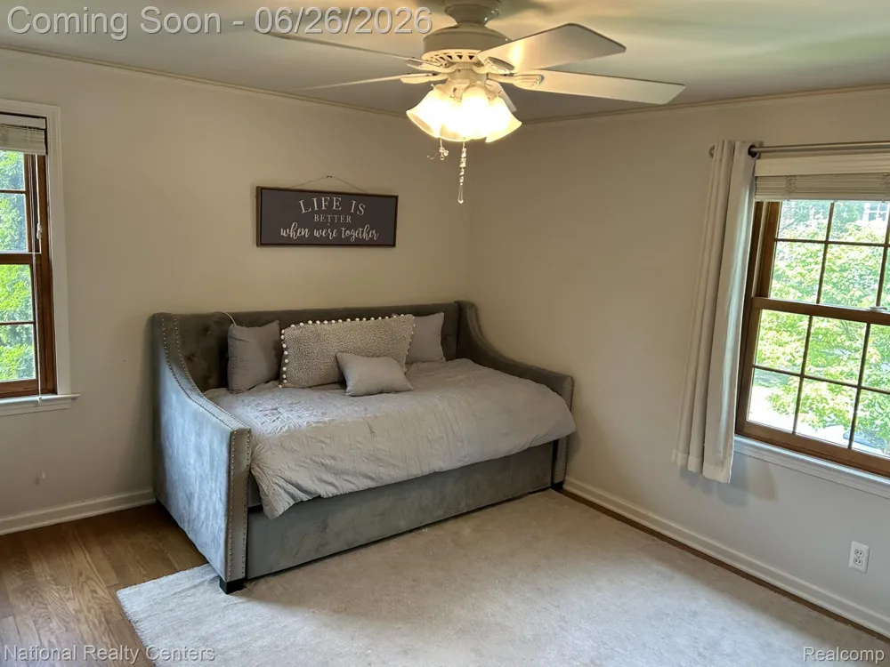 169 McKinley Avenue Grosse Pointe Farms City, MI 48236