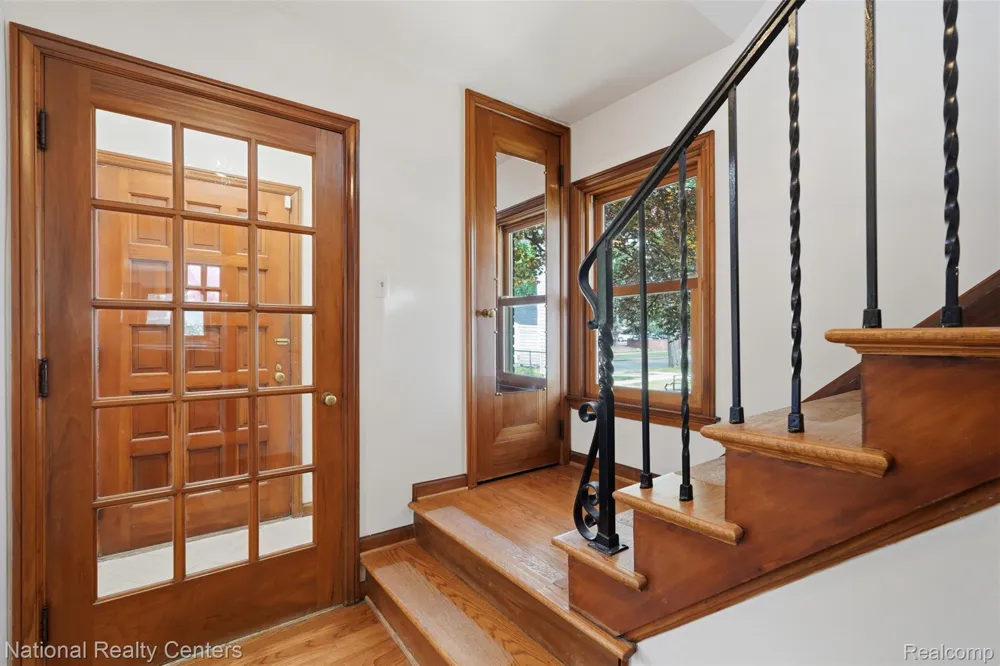 169 McKinley Avenue Grosse Pointe Farms City, MI 48236