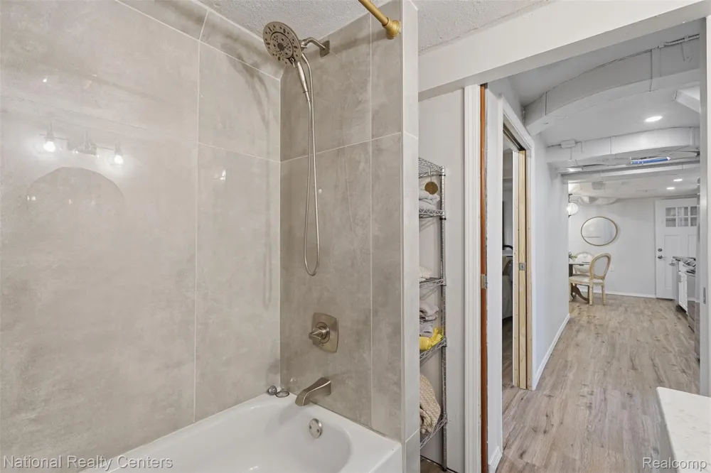 169 McKinley Avenue Grosse Pointe Farms City, MI 48236