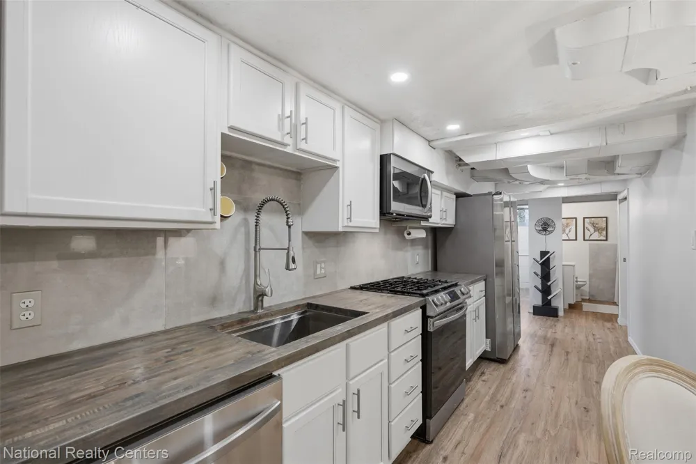 169 McKinley Avenue Grosse Pointe Farms City, MI 48236