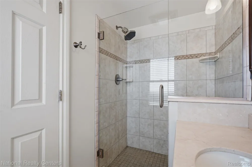 169 McKinley Avenue Grosse Pointe Farms City, MI 48236