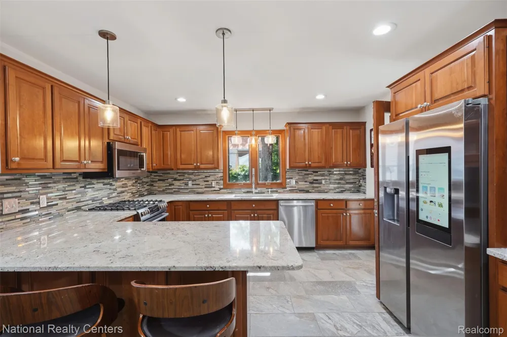 169 McKinley Avenue Grosse Pointe Farms City, MI 48236