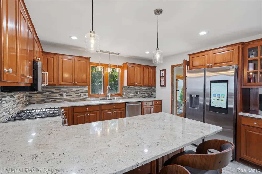 169 McKinley Avenue Grosse Pointe Farms City, MI 48236