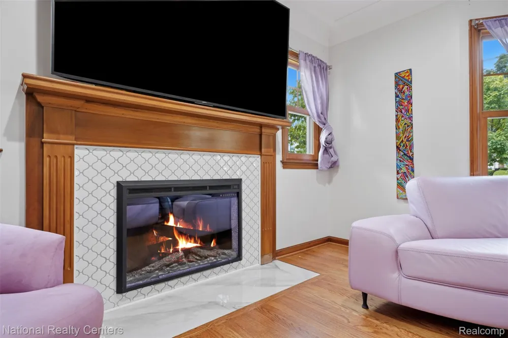 169 McKinley Avenue Grosse Pointe Farms City, MI 48236