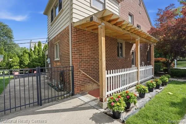 169 McKinley Avenue Grosse Pointe Farms City, MI 48236