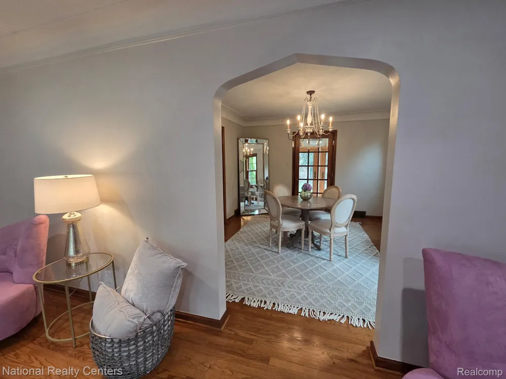 169 McKinley Avenue Grosse Pointe Farms City, MI 48236
