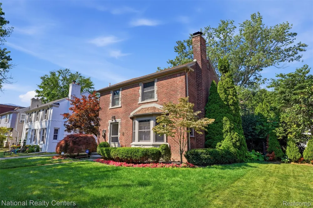 169 McKinley Avenue Grosse Pointe Farms City, MI 48236