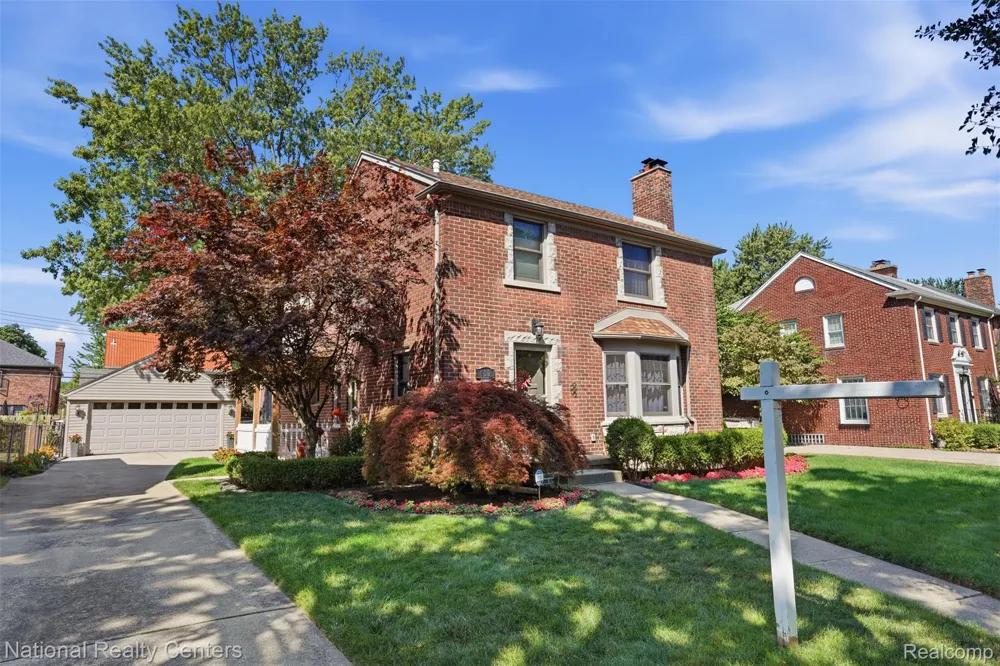 169 McKinley Avenue Grosse Pointe Farms City, MI 48236
