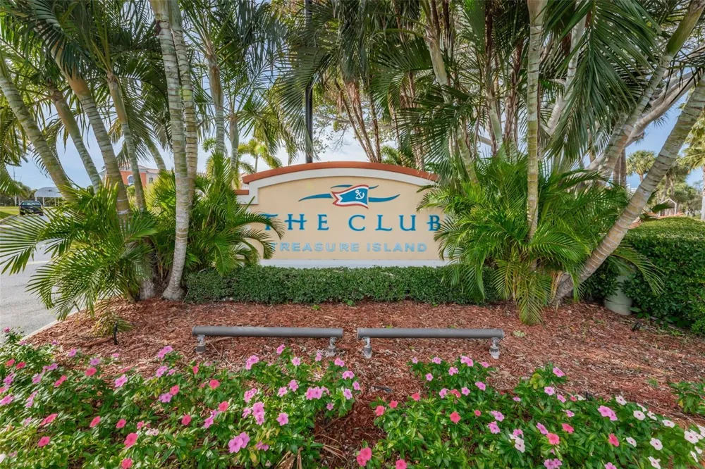 450 TREASURE ISLAND CAUSEWAY #102 Treasure Island, FL 33706