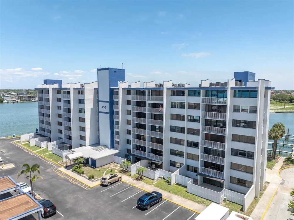 450 TREASURE ISLAND CAUSEWAY #102 Treasure Island, FL 33706