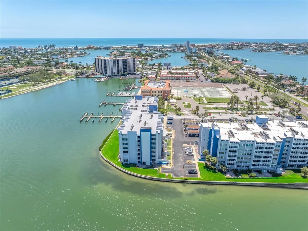 450 TREASURE ISLAND CAUSEWAY #102 Treasure Island, FL 33706