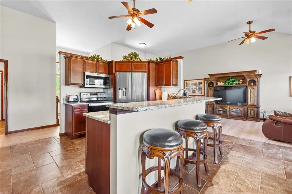 9482 Stonebridge Canadian Lakes, MI 49346