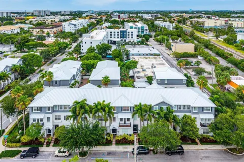 290 NE 5th Avenue #9