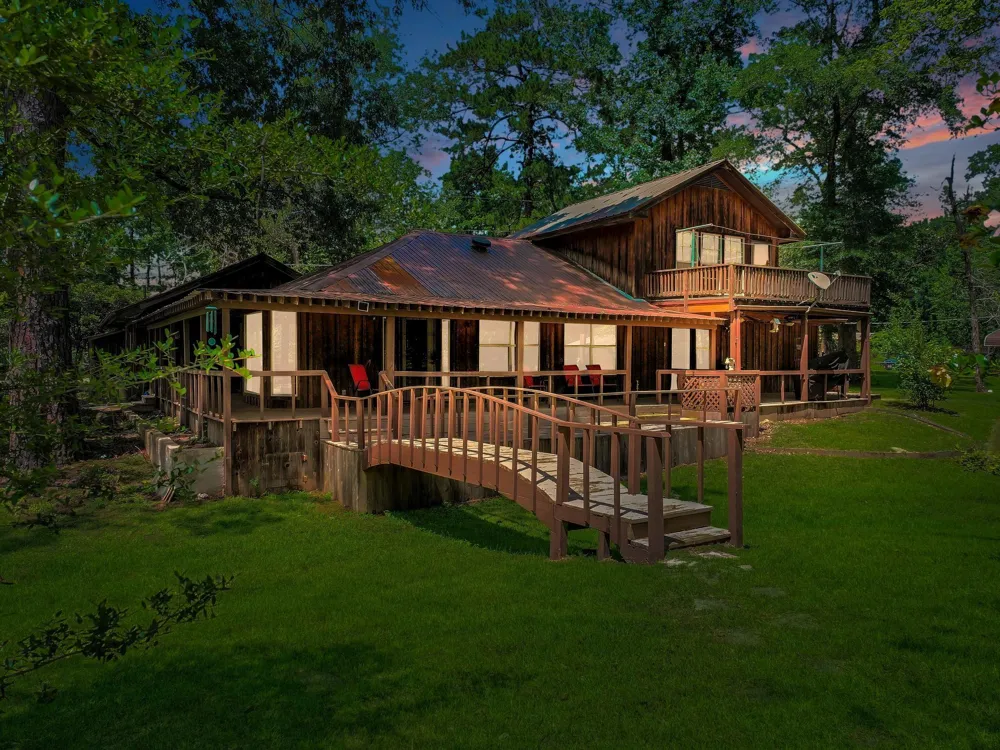 750 County Road 4400 Woodville, TX 75979
