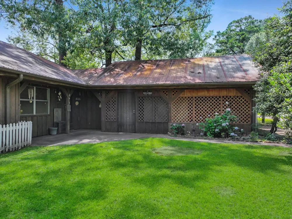 750 County Road 4400 Woodville, TX 75979