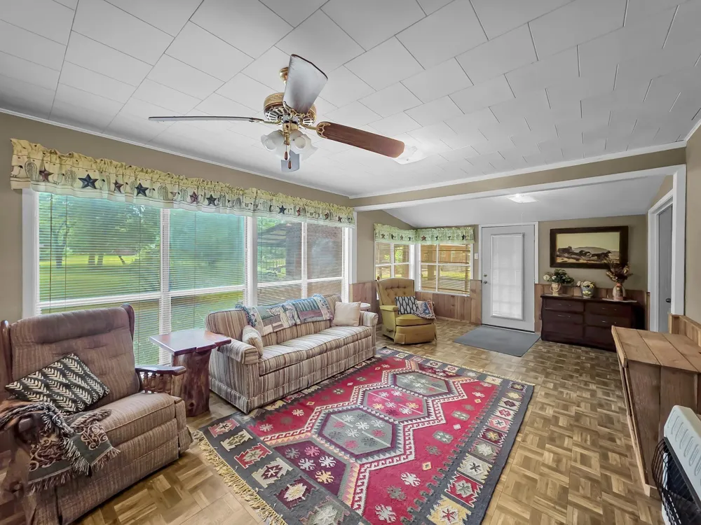 750 County Road 4400 Woodville, TX 75979