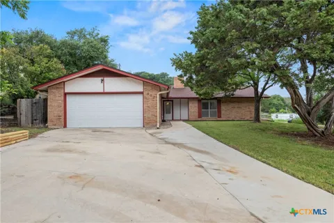 802 Danny Circle