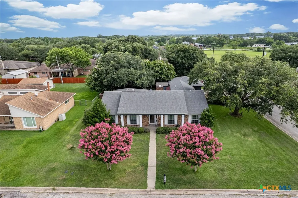 300 Green Avenue Palacios, TX 77465