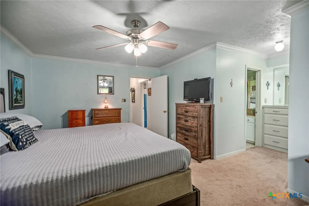 300 Green Avenue Palacios, TX 77465