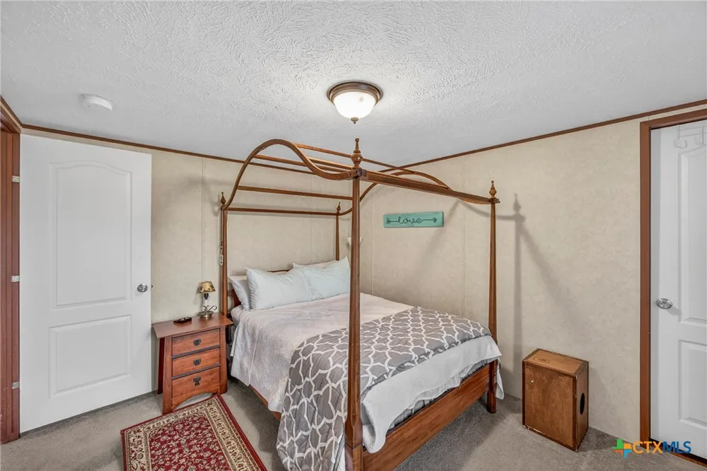 1340 County Road 344 Gonzales, TX 78629