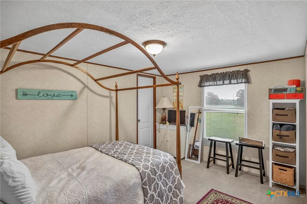 1340 County Road 344 Gonzales, TX 78629