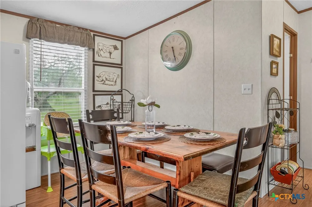 1340 County Road 344 Gonzales, TX 78629