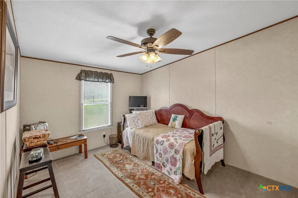 1340 County Road 344 Gonzales, TX 78629